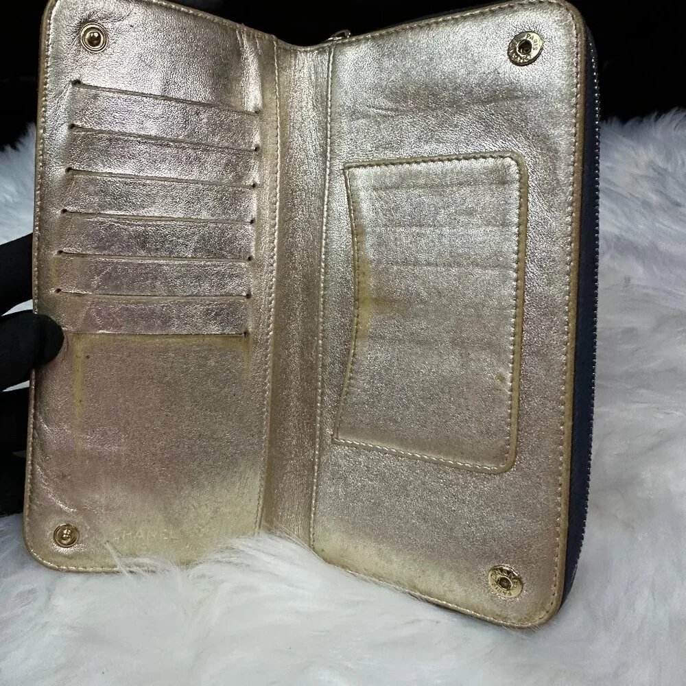 ❌SOLD❌ Authentic Chanel Denim CC Zip Around Zippy Continental Wallet - Picture 10 of 17